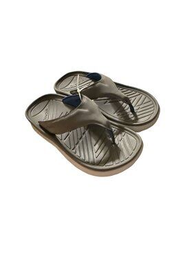 Vionic Mens Gray Flip Flop Sandals With Arch Support & Durable Outsole - Size 8